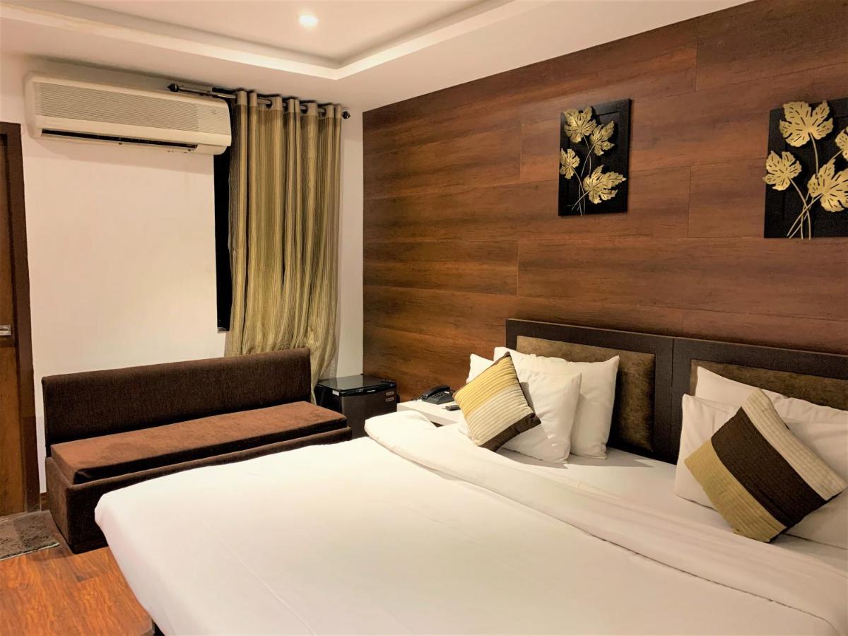 Hotel Meenakshi Palace