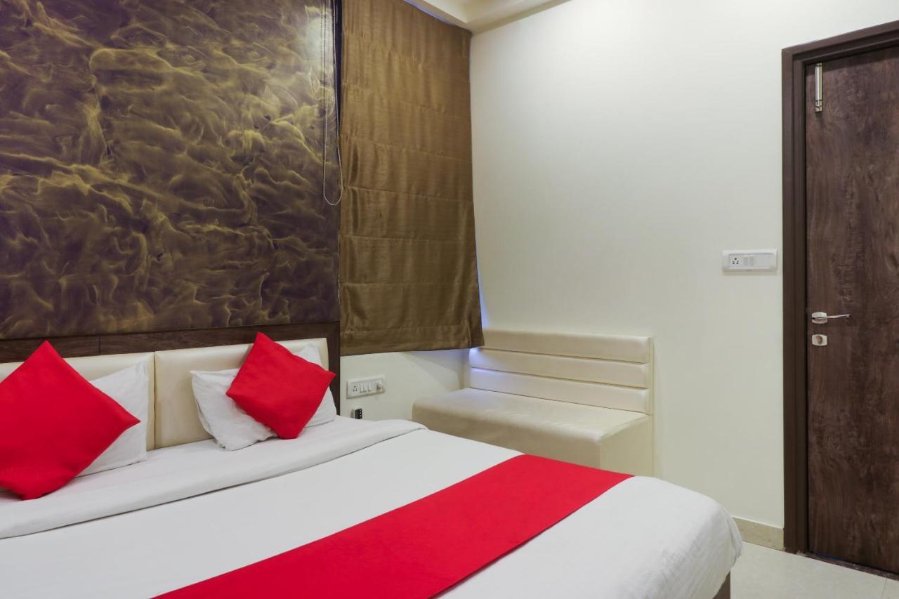 Hotel Capital O 7197 Cordon Vay 3*