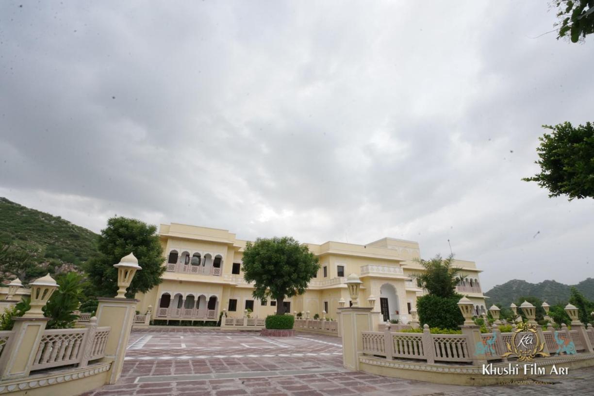 Raj Bagh Palace Hotel 4*