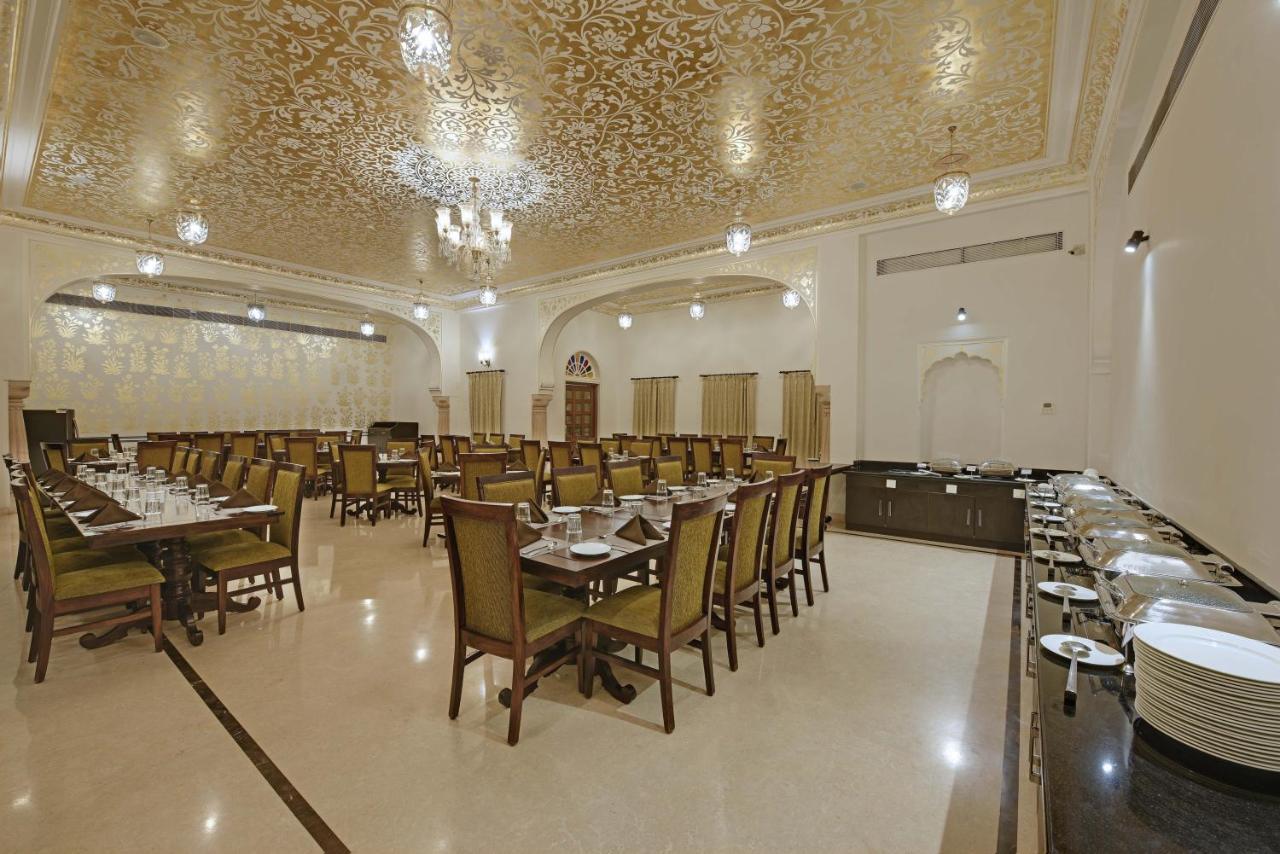 The Jai Bagh Palace 4* Jaipur