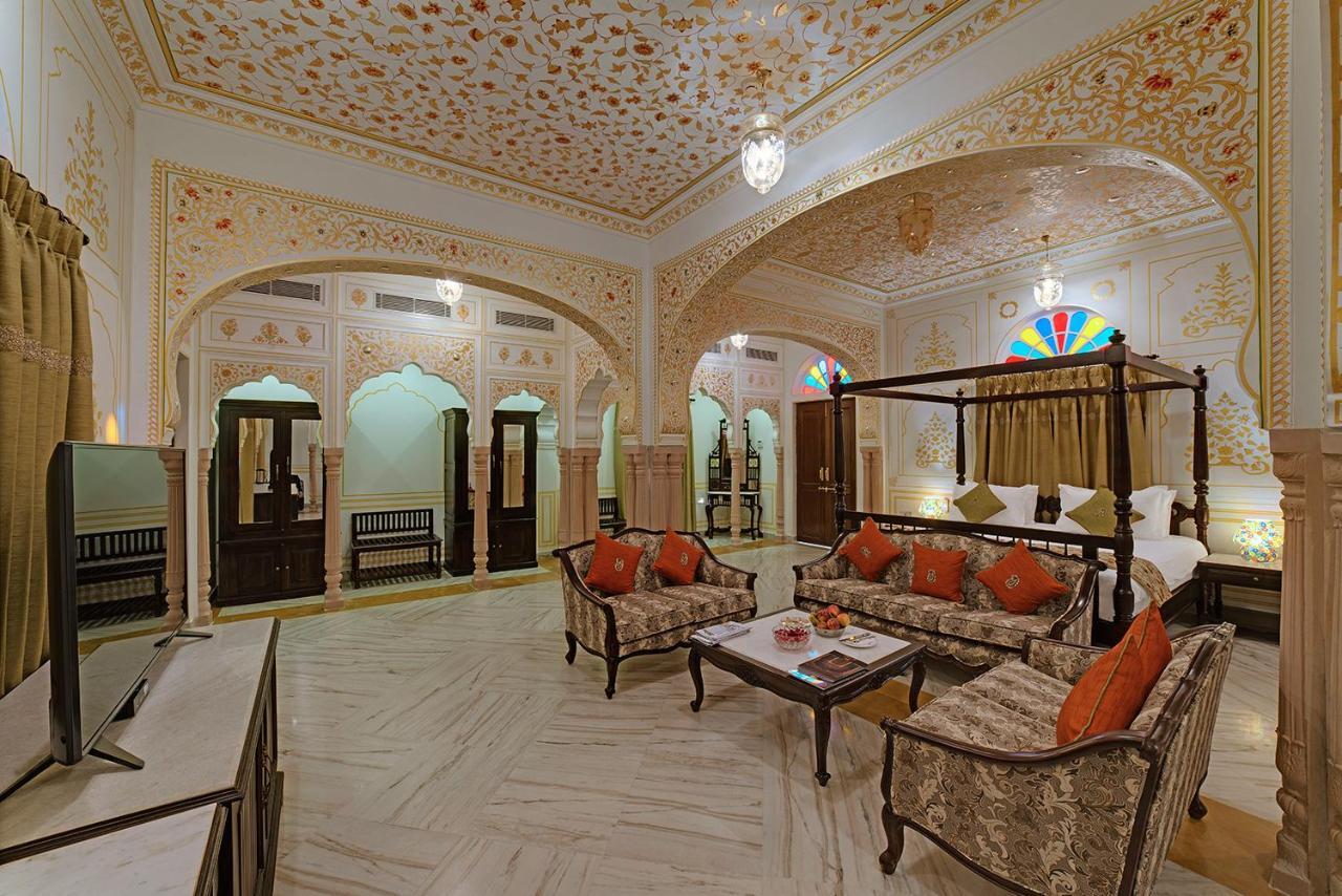 Hotel The Jai Bagh Palace