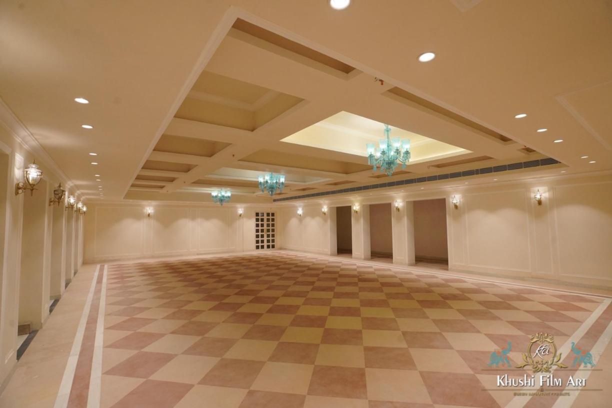 Hotel Raj Bagh Palace
