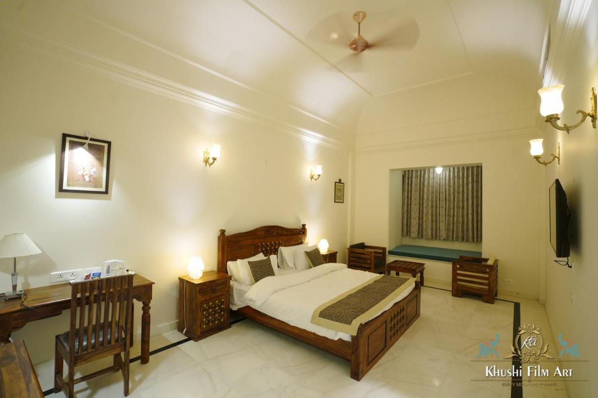 Raj Bagh Palace 4*