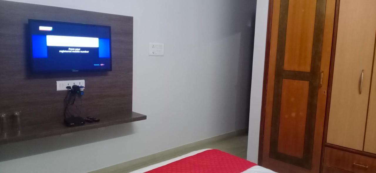 Hotel Sujhavs 3*