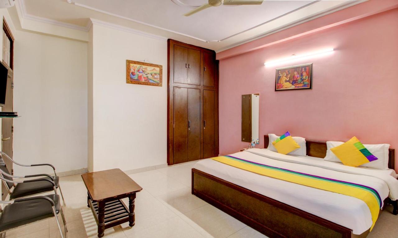 Hotel Treebo Trip Kankariya 3*
