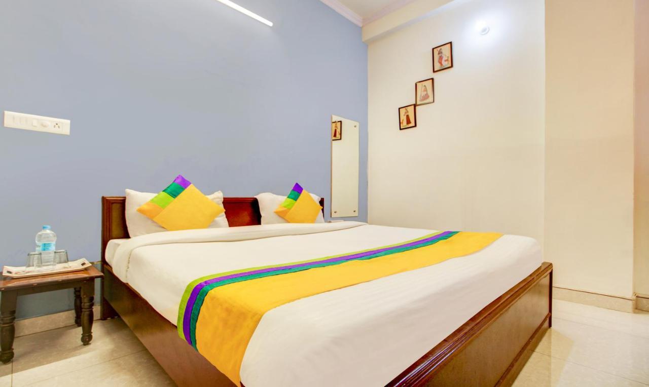 Hotel Treebo Trip Kankariya 3*