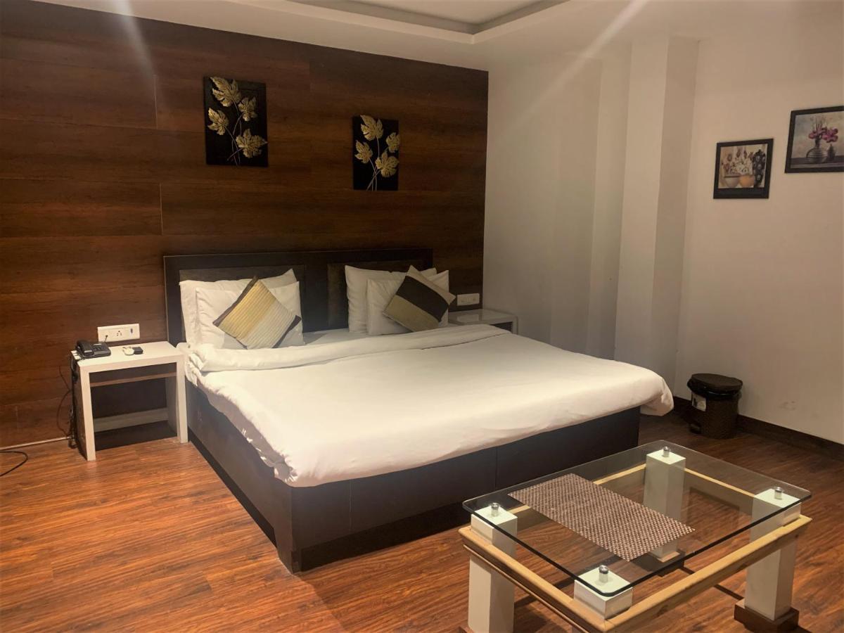 Hotel Meenakshi Palace Jaipur