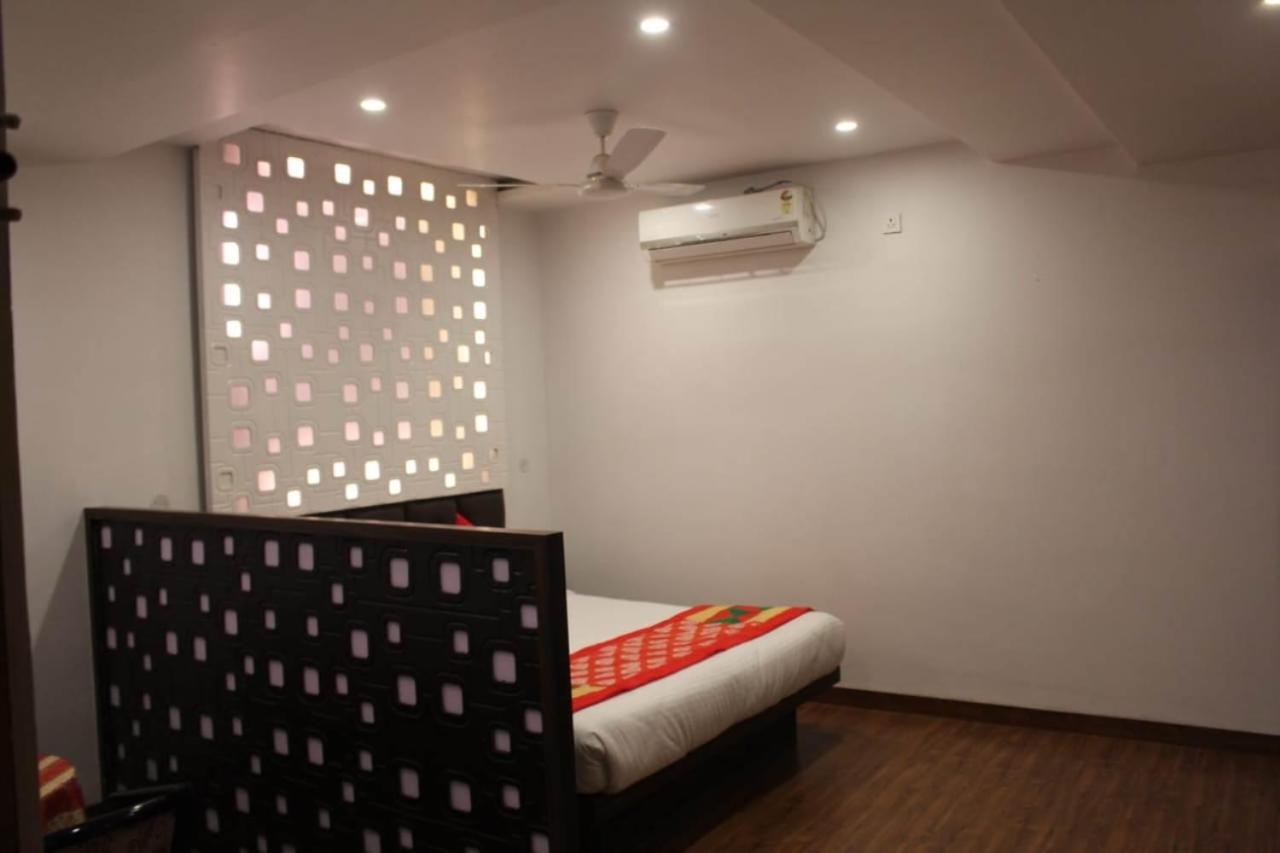 Hotel Meenakshi Palace Jaipur