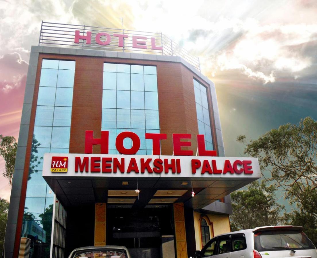 Hotel Meenakshi Palace