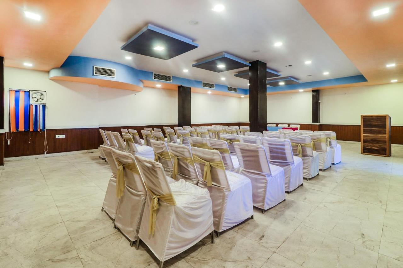 Oyo 6893 Airport View Hotel 3*