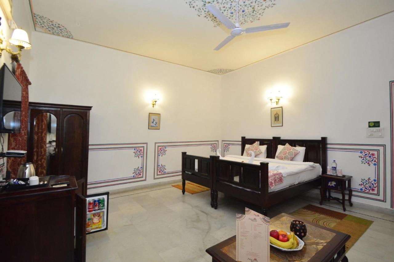 Hotel Mahal Khandela 2*