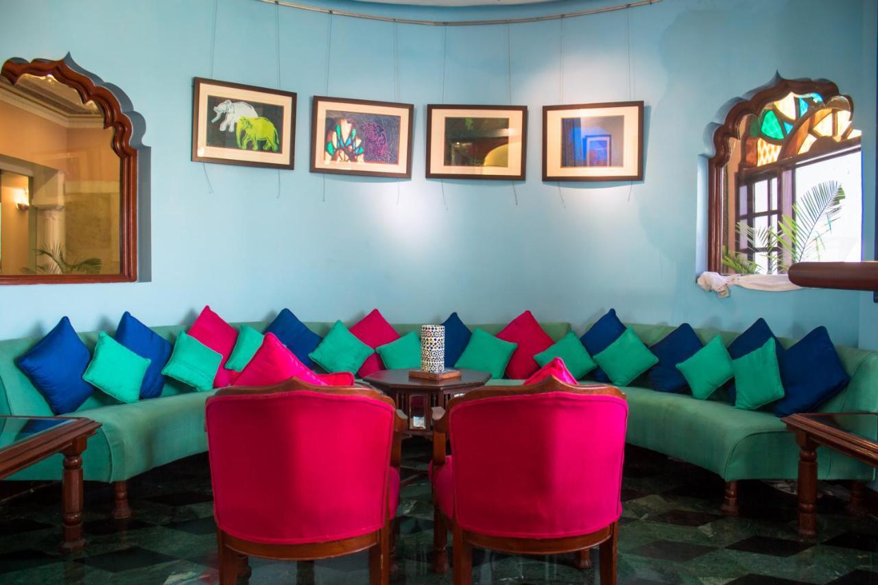 Clarks Amer Hotel 4*