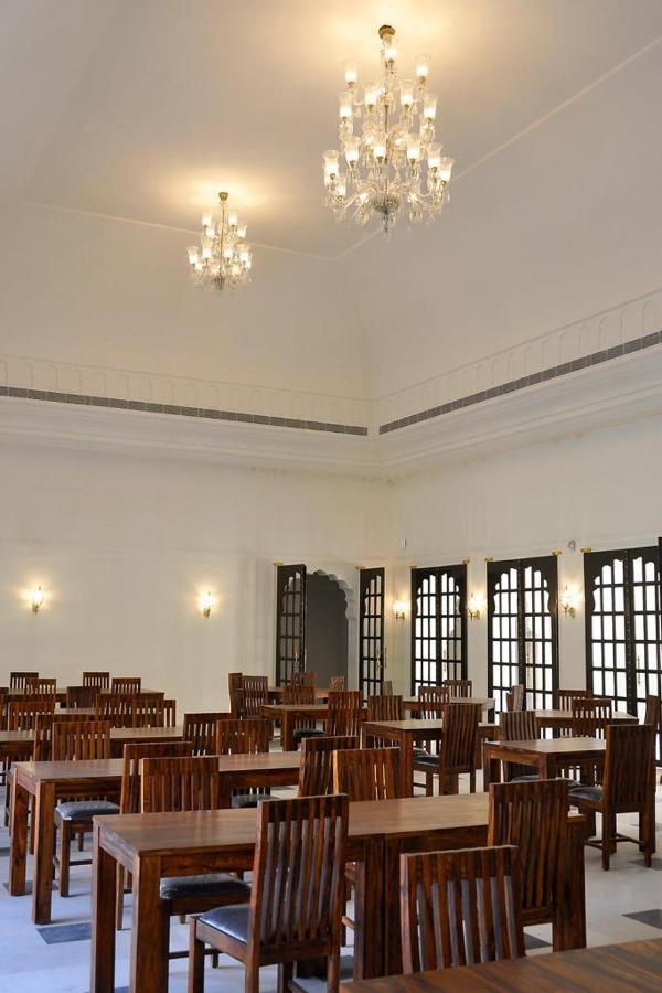 Raj Bagh Palace 4*