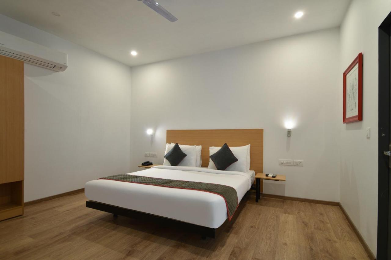 Oyo Townhouse 294 ??? Malviya Nagar Hotel