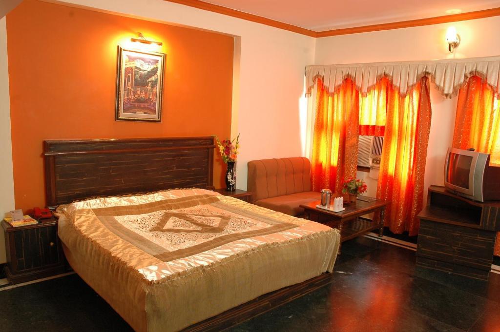 Kohinoor Hotel 2*