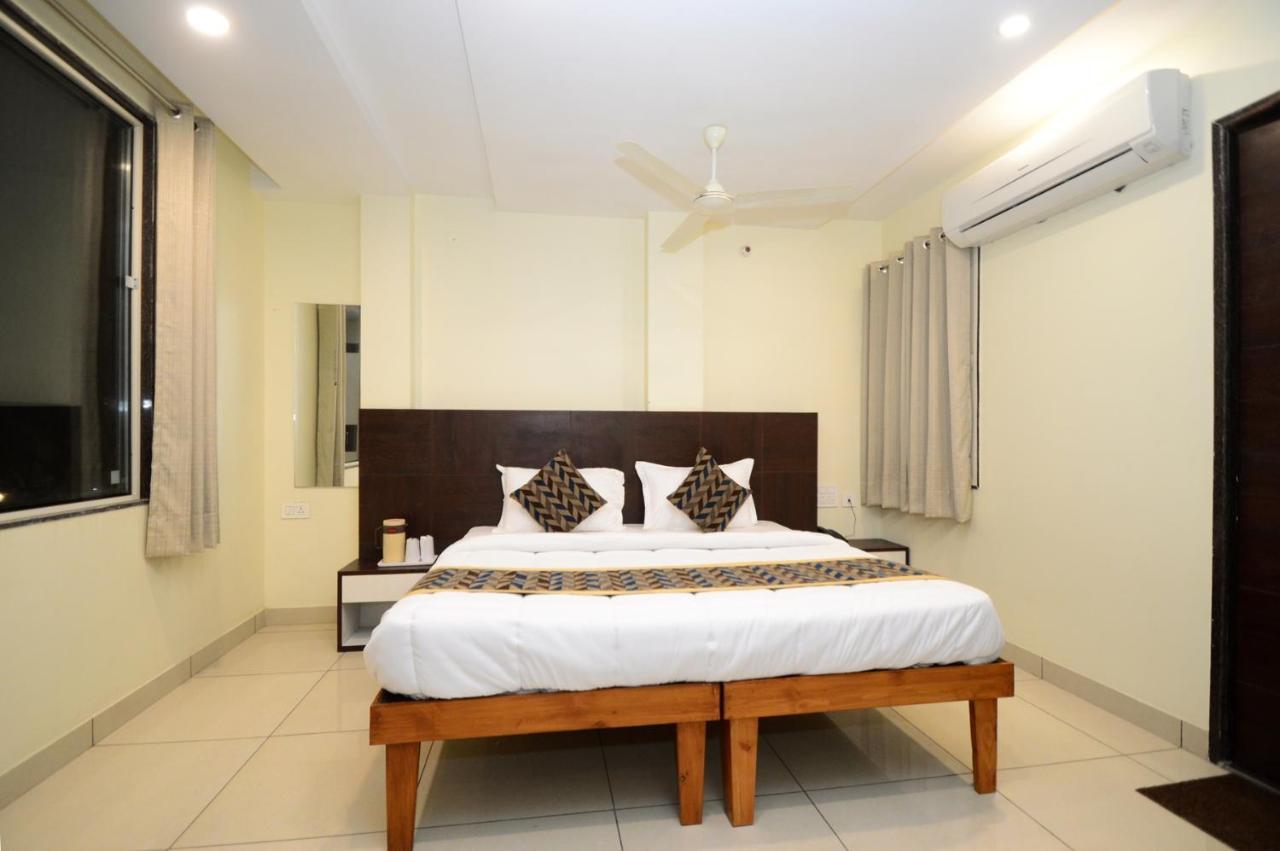 Hotel Rashika Palace
