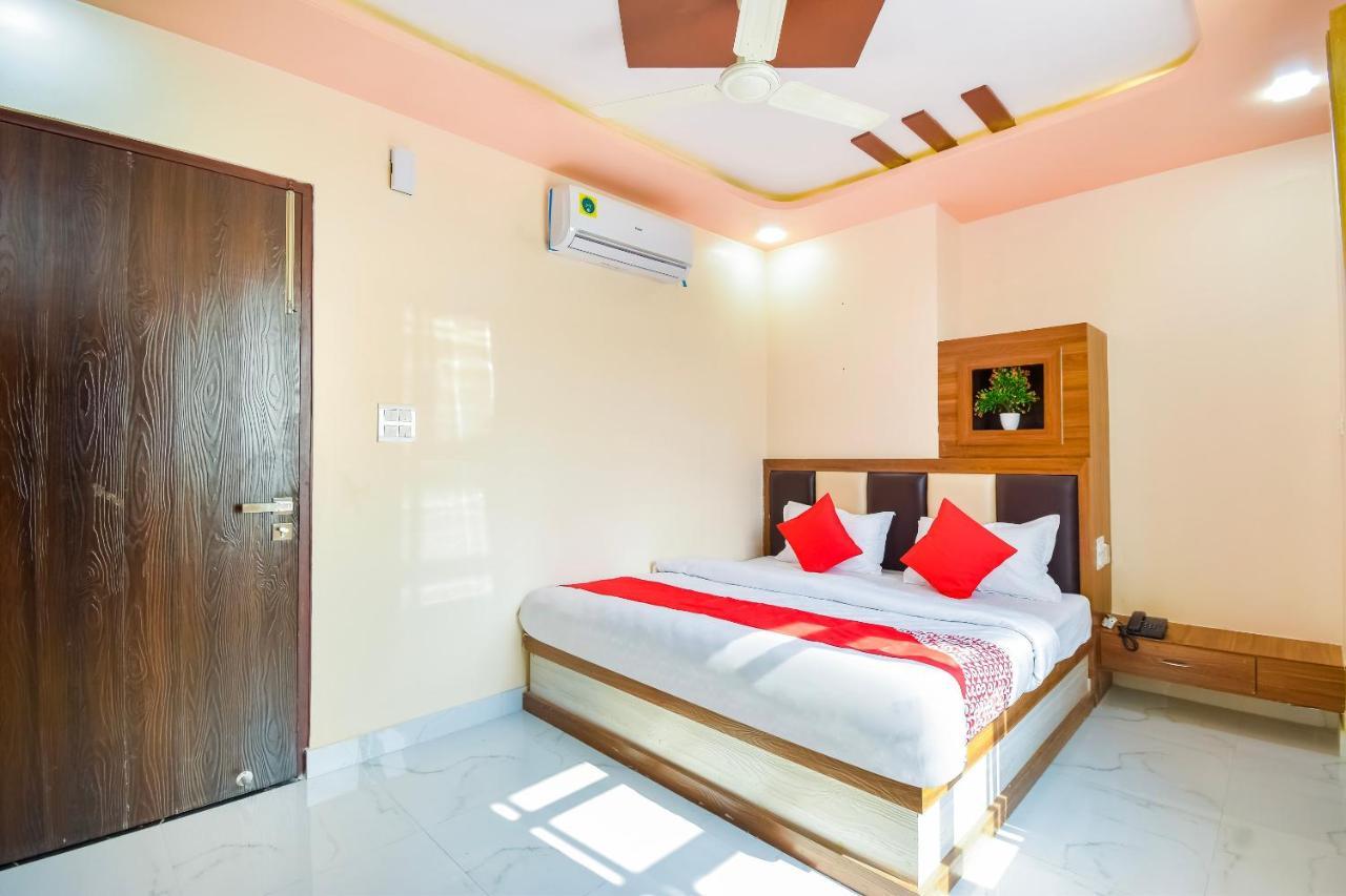 Hotel Oyo 67616 Classico 3*