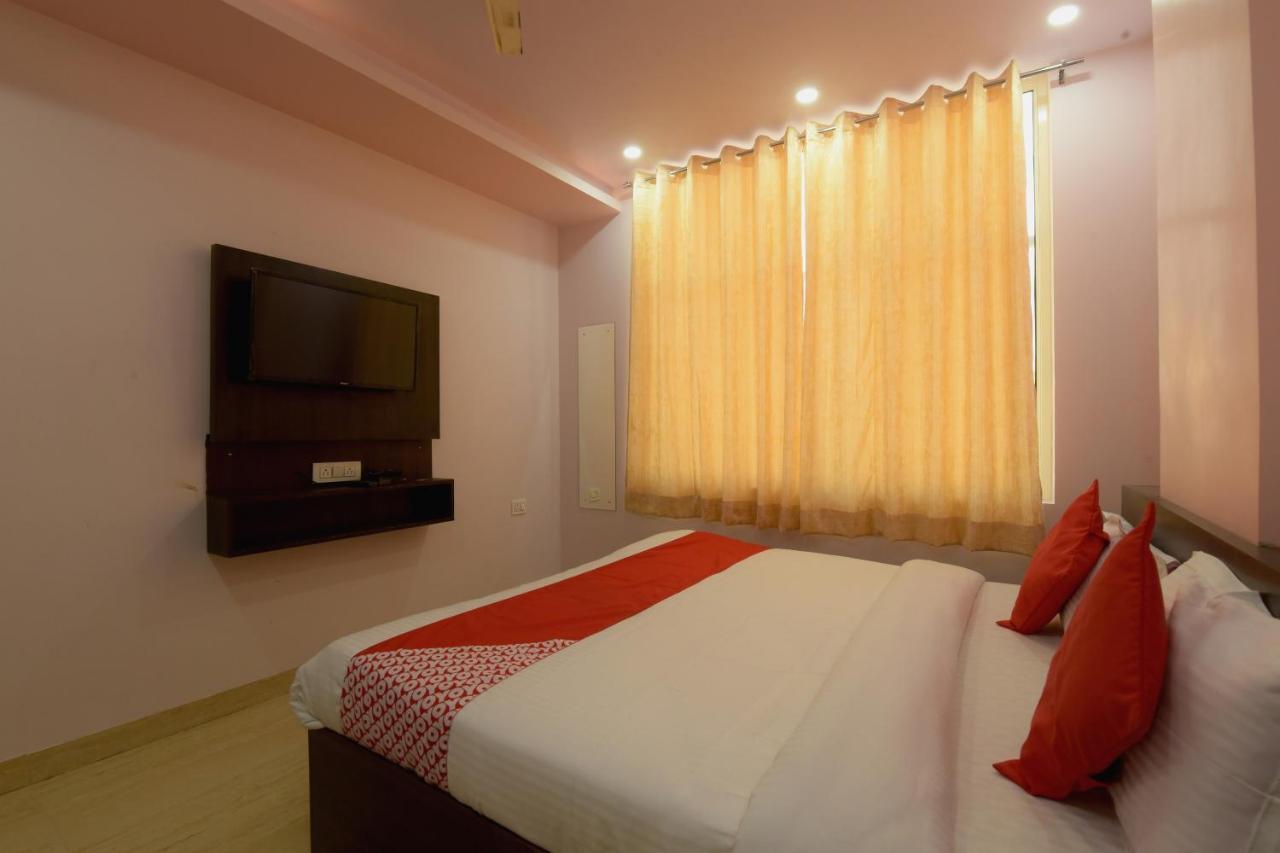 Oyo 23606 Danaria Hotel Jaipur