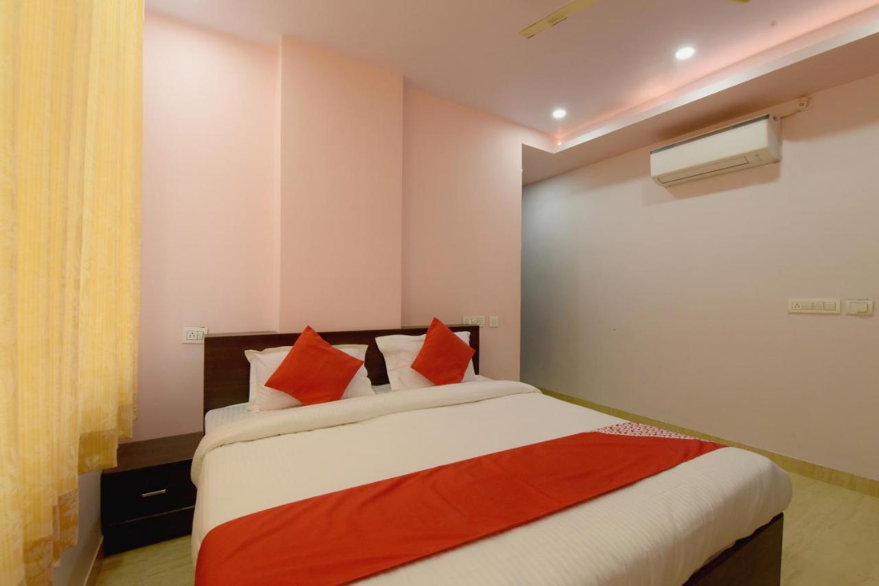 Oyo 23606 Danaria Hotel