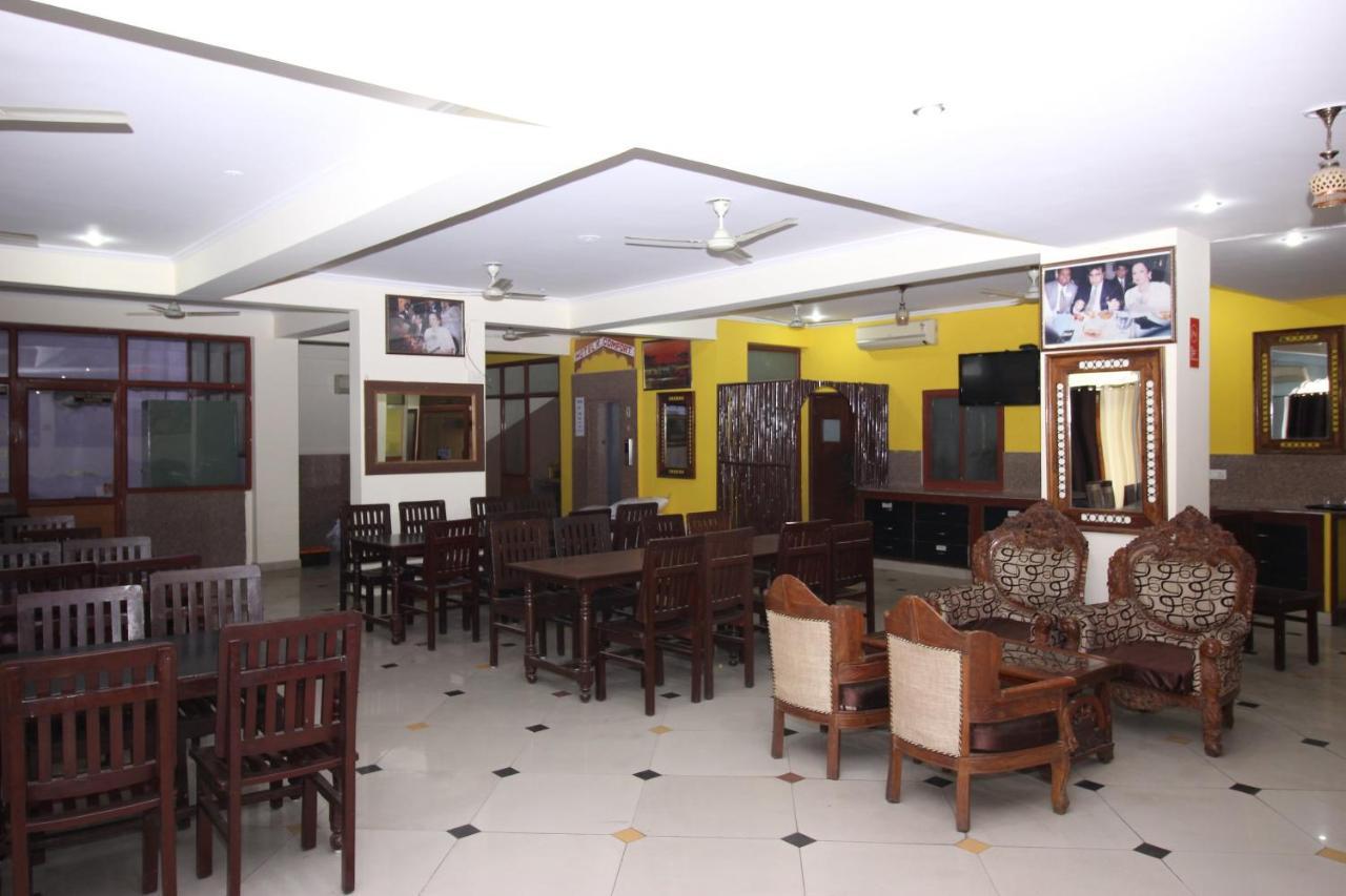 Oyo 14714 K Comfort Jaipur