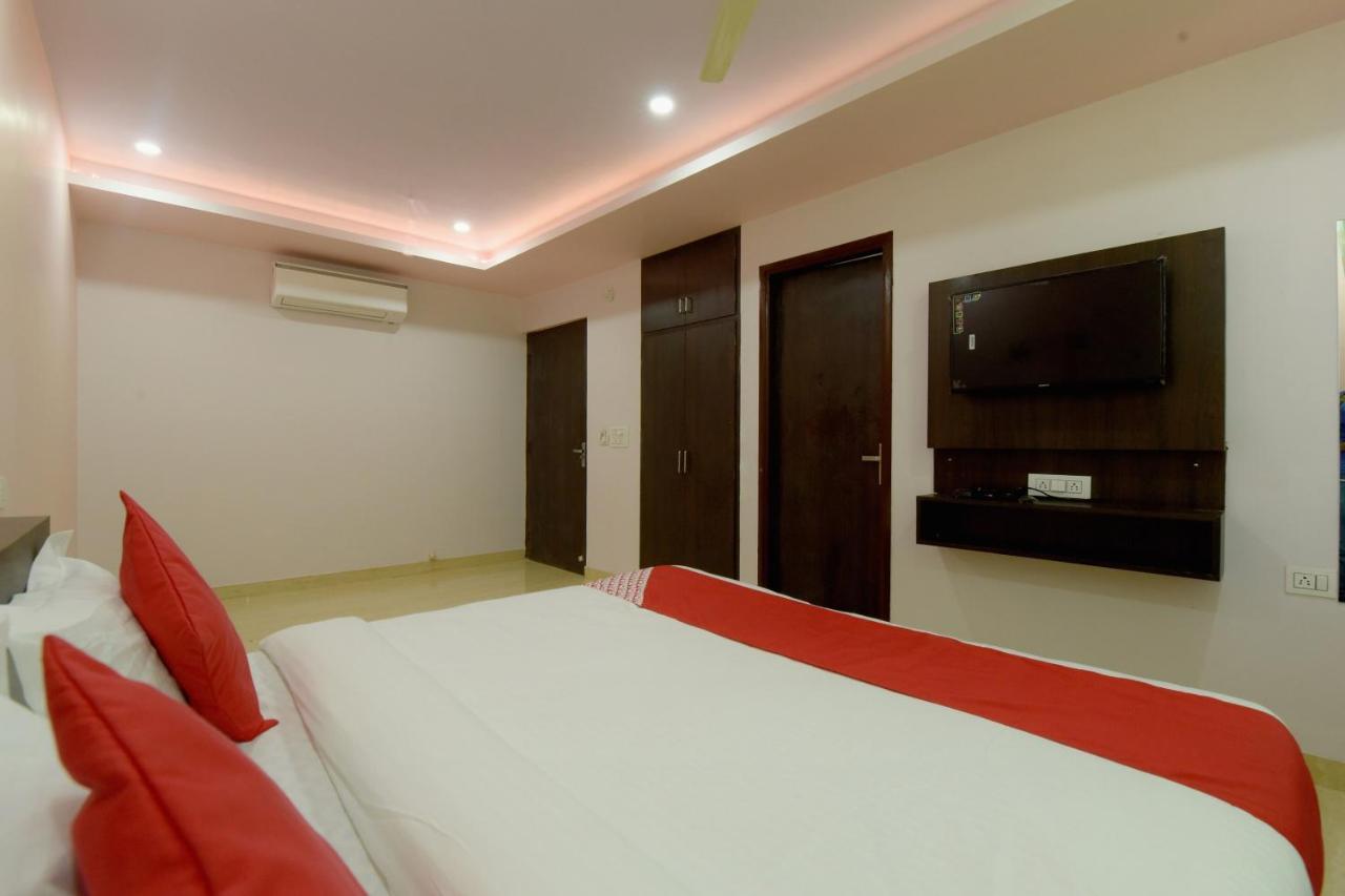 Oyo 23606 Danaria Hotel 3*