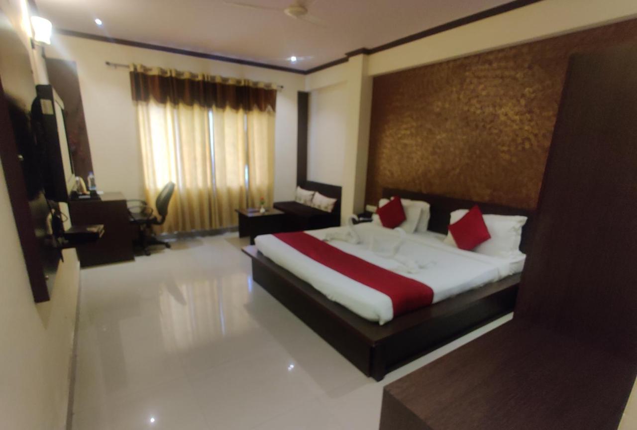 Hotel Savi Regency Jaipur