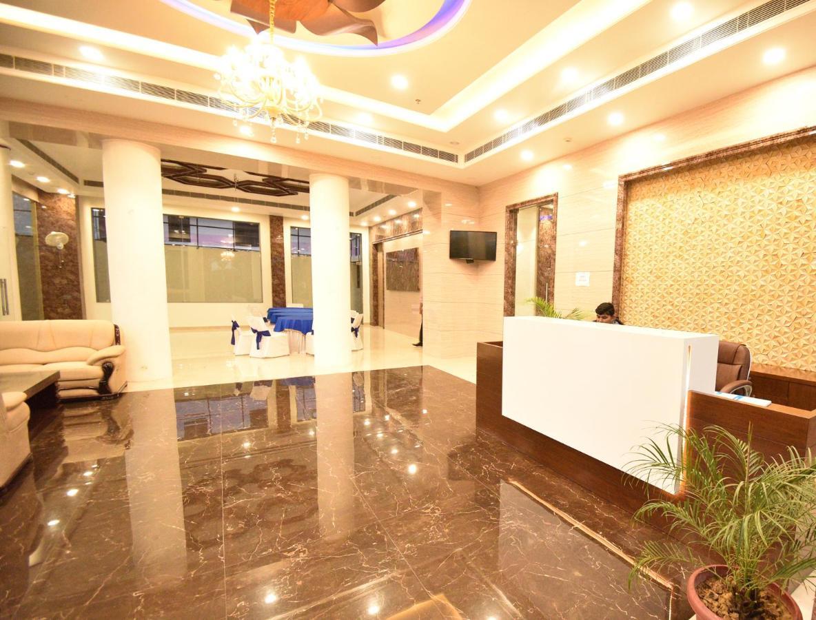 Hotel S K Grand 3*