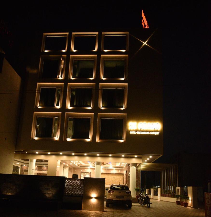 S K Grand Hotel
