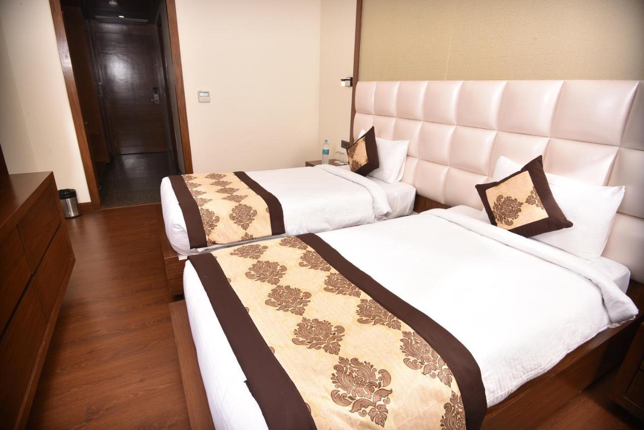 Hotel S K Grand Jaipur