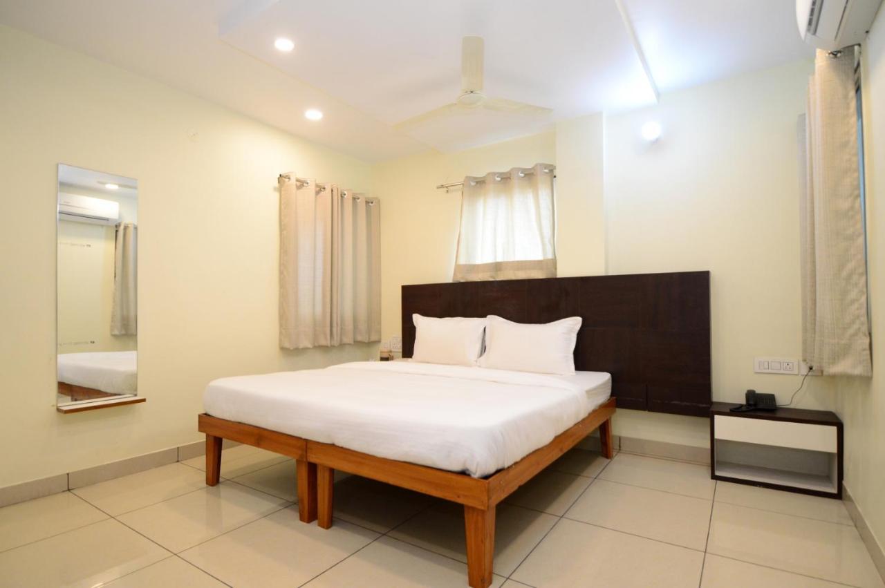 Rashika Palace Near Sindhi Camp Bus Stand, Hotel 3*