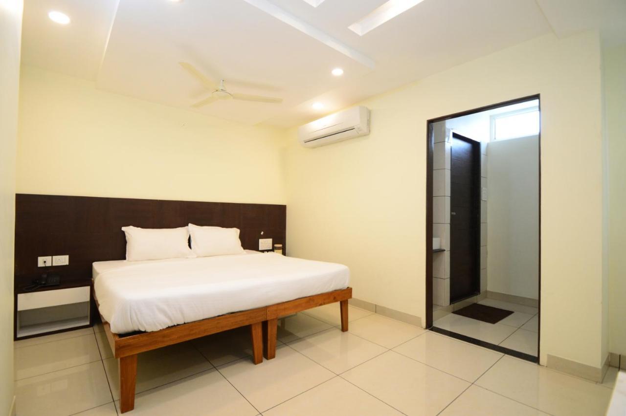 Rashika Palace Near Sindhi Camp Bus Stand, Hotel 3*