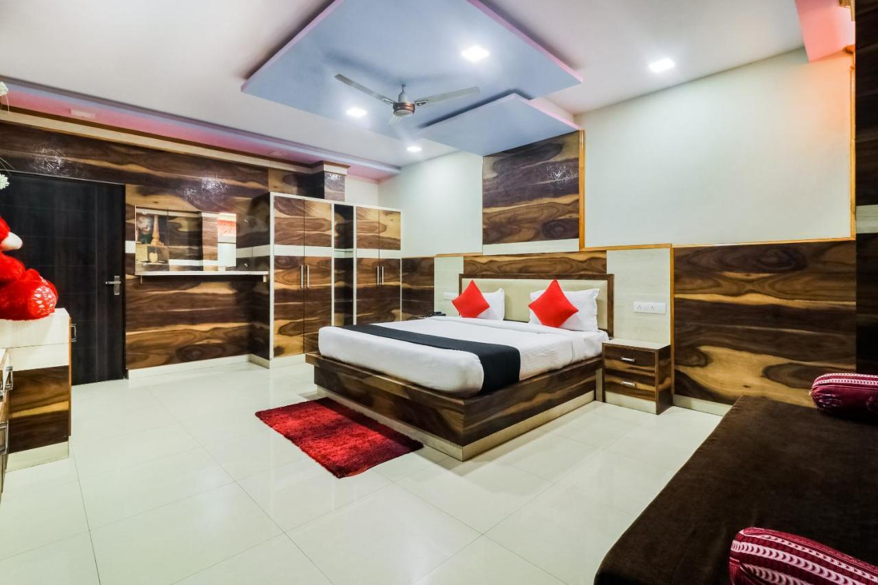 Hotel Oyo 6893 Airport View 3*