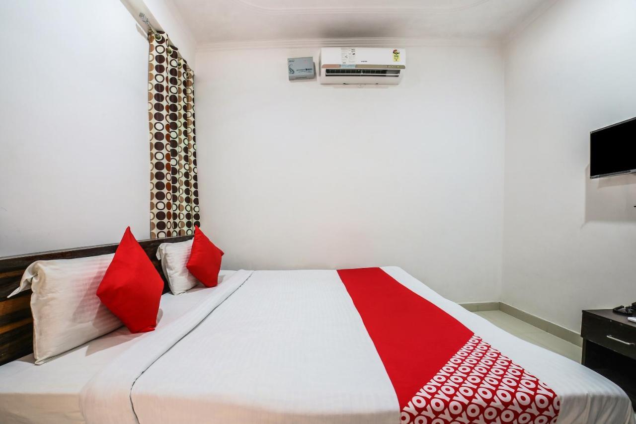 Oyo 36978 Harsh Hotel 3*