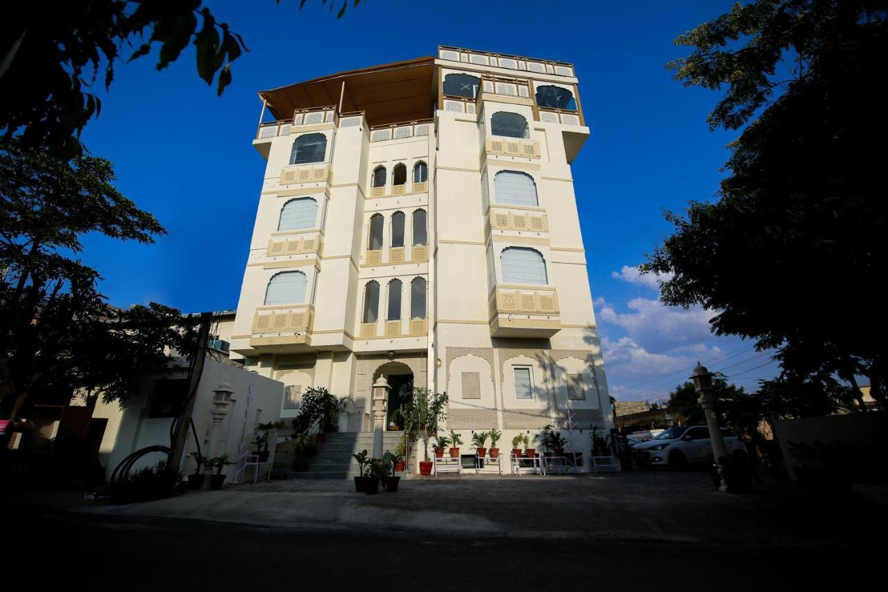 Ratangarh Palace 3*