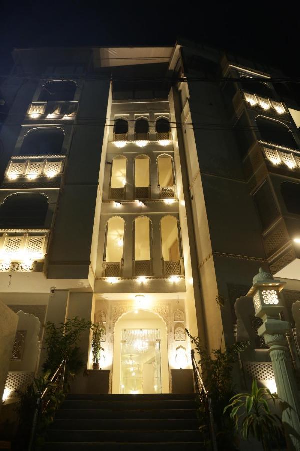 Ratangarh Palace 3*