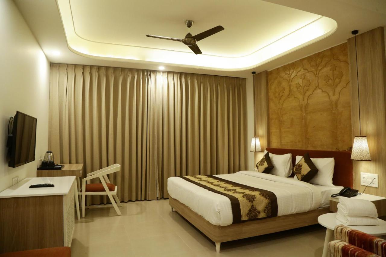 Ratangarh Palace Hotel 3*