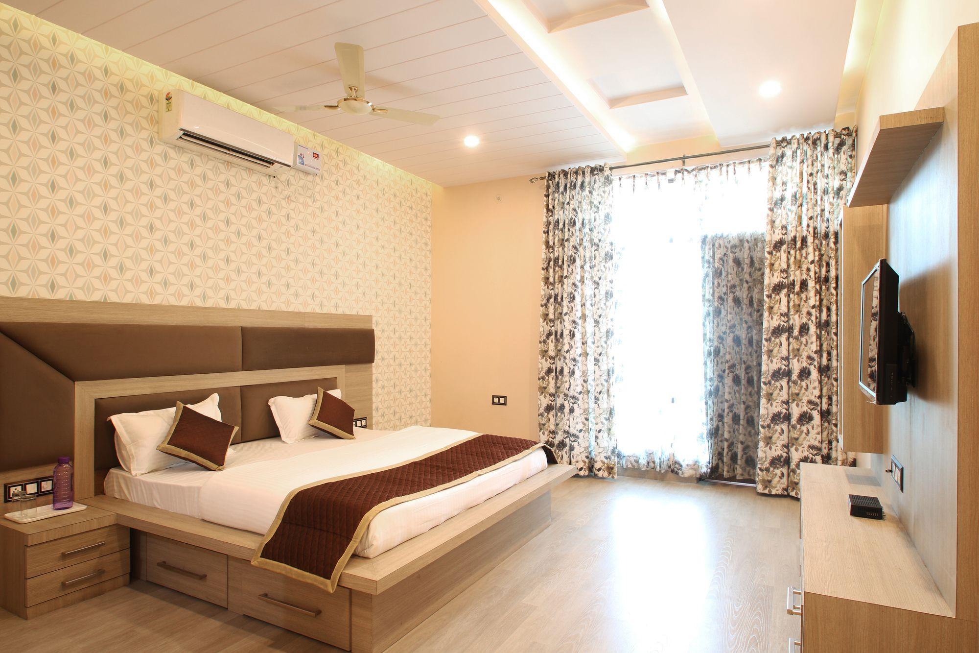 Oyo 9744 Helios Homestay