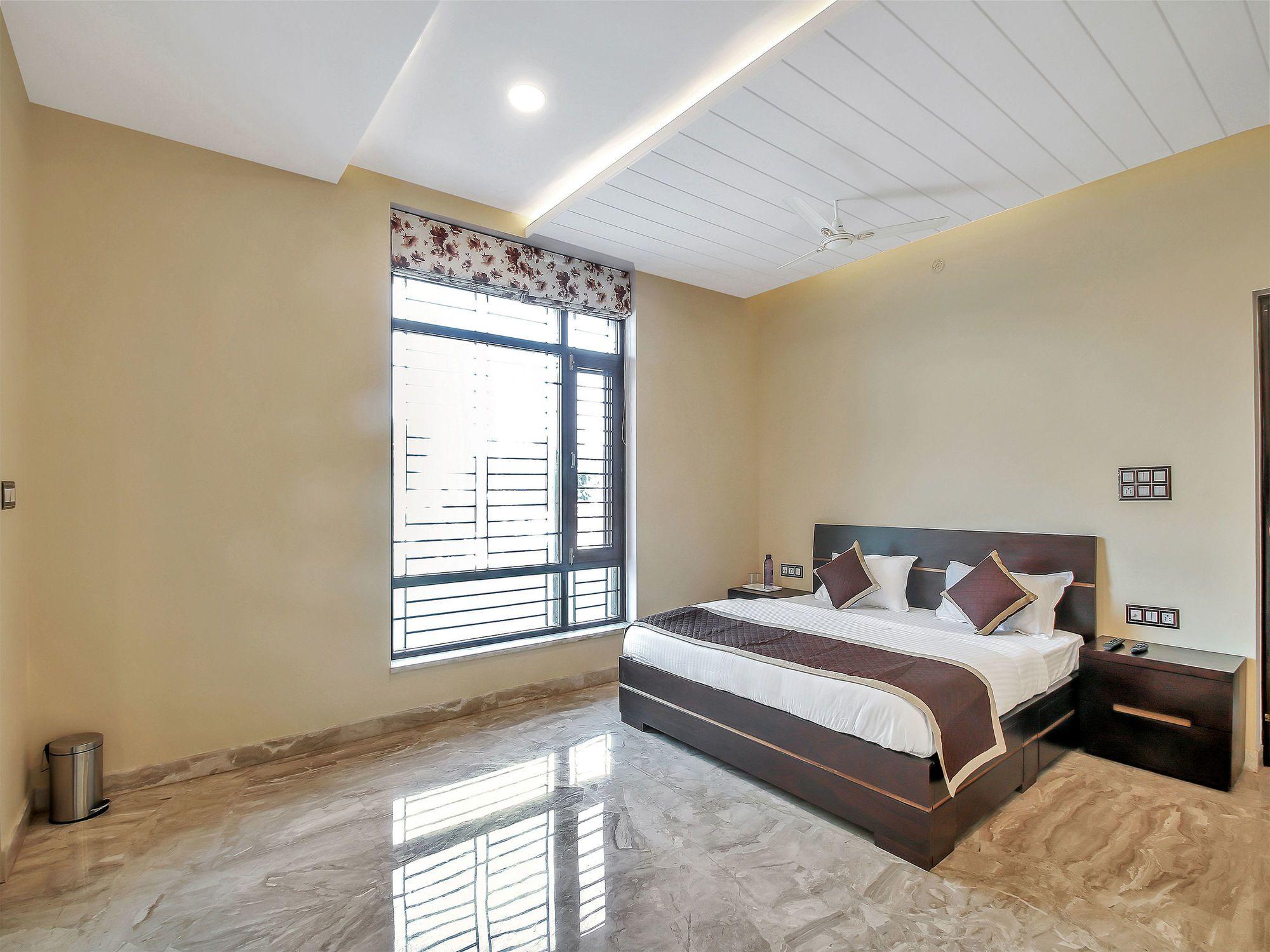 Oyo 9744 Helios * Jaipur