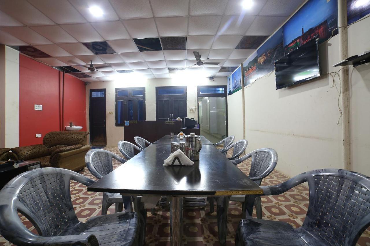 Spot On 38085 Amer Palace Hotel Jaipur