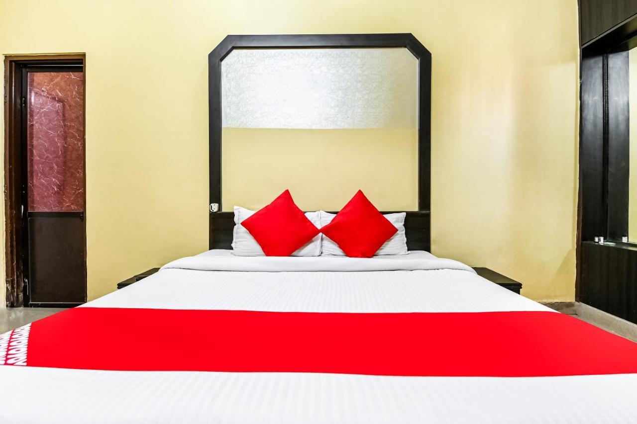 Oyo 71052 Shri Sai Paradise Hotel 3*