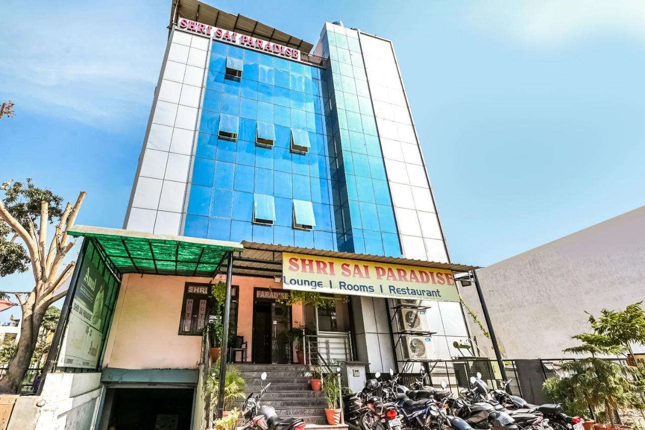 Oyo 71052 Shri Sai Paradise Hotel 3*