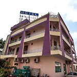 Oyo Flagship 16382 Hotel Sinjara