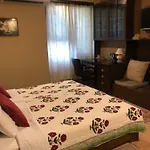 Magpie Villa