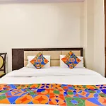Fabhotel Golden Leaf I