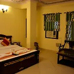 Hotel Heritage Inn