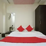 Oyo 23358 Hotel Royal Inn