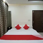 Oyo 23358 Hotel Royal Inn