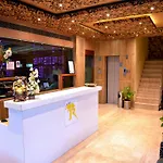 Fabhotel Royal Cm Bani Park