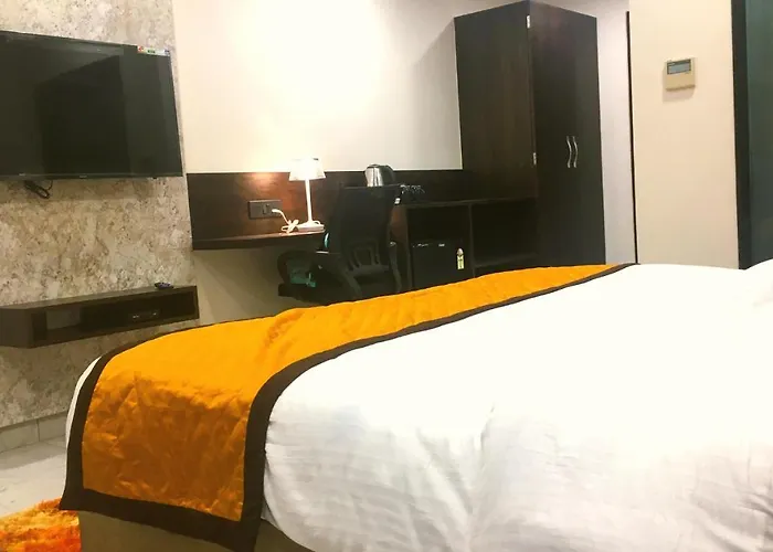 Hotel Aksh Inn