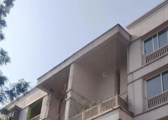 Aashvi Homes - 4Bhk Apartment